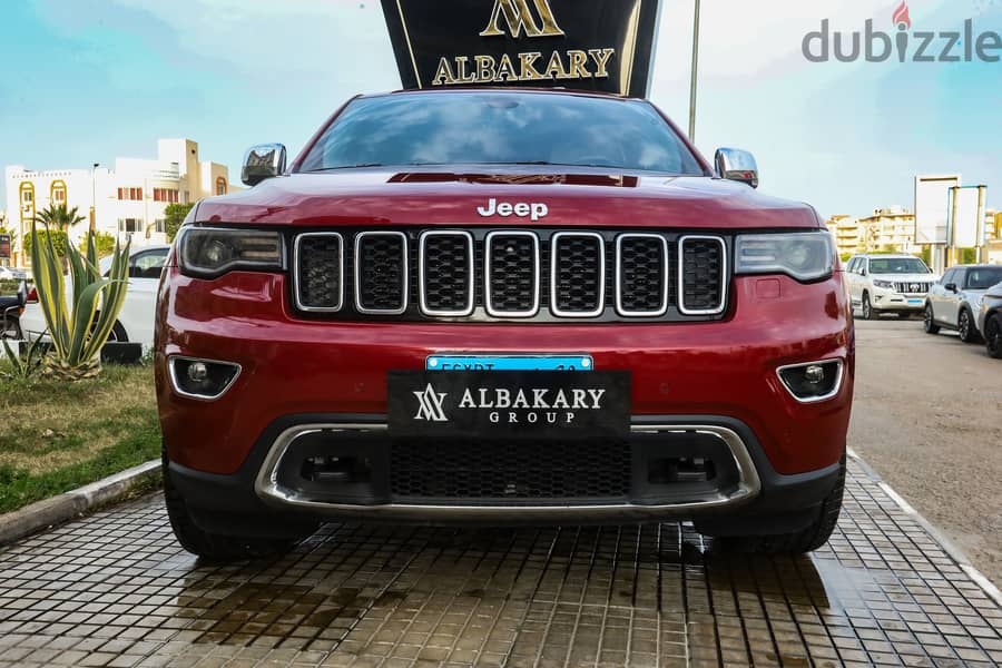 جيب شيروكى 2022 جيب - جراند شيروكي 2022 Limited . . 4X4 82000 km