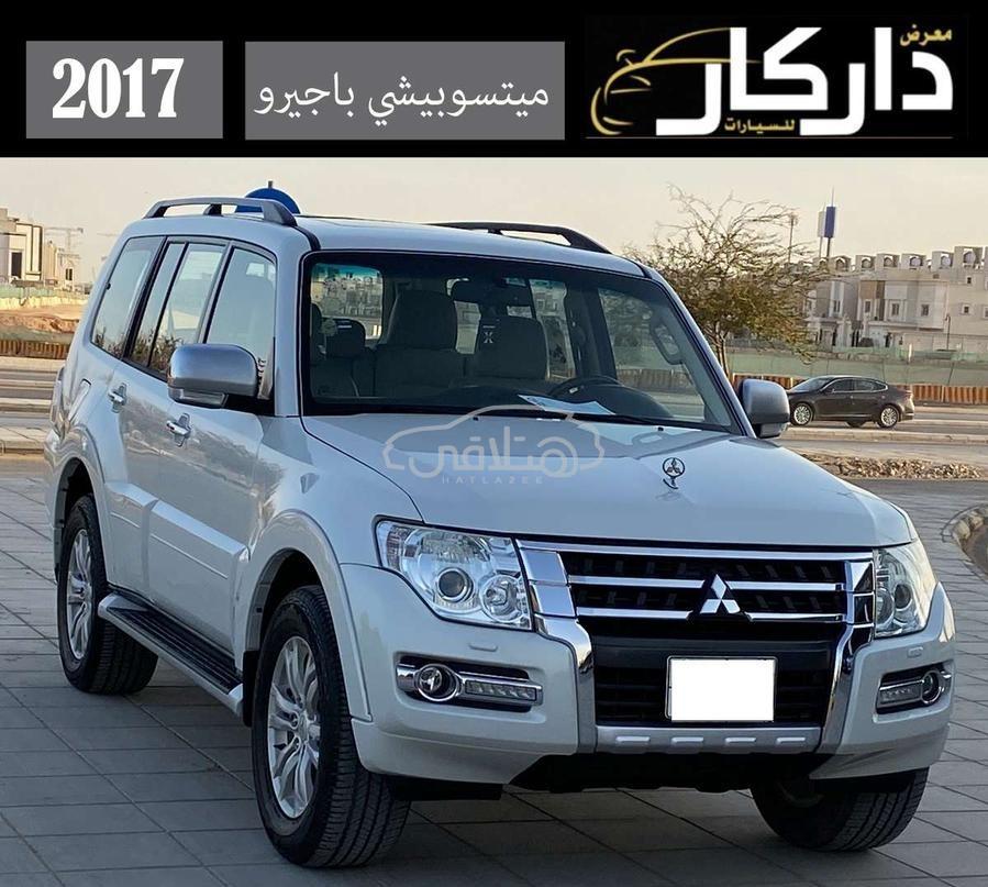 ميتسوبيشي باجيرو 2017 للبيع الرياض