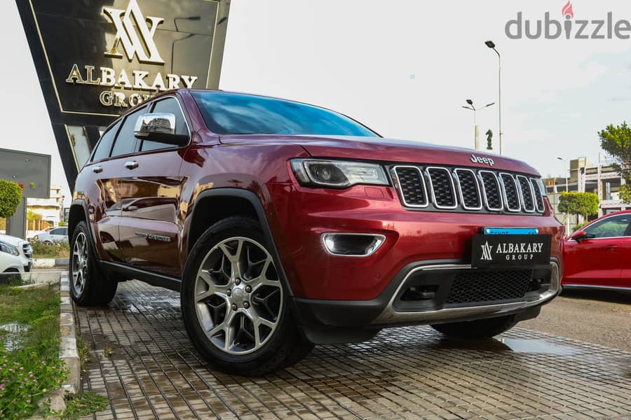 جيب شيروكى 2022 جيب - جراند شيروكي 2022 Limited . . 4X4 82000 km