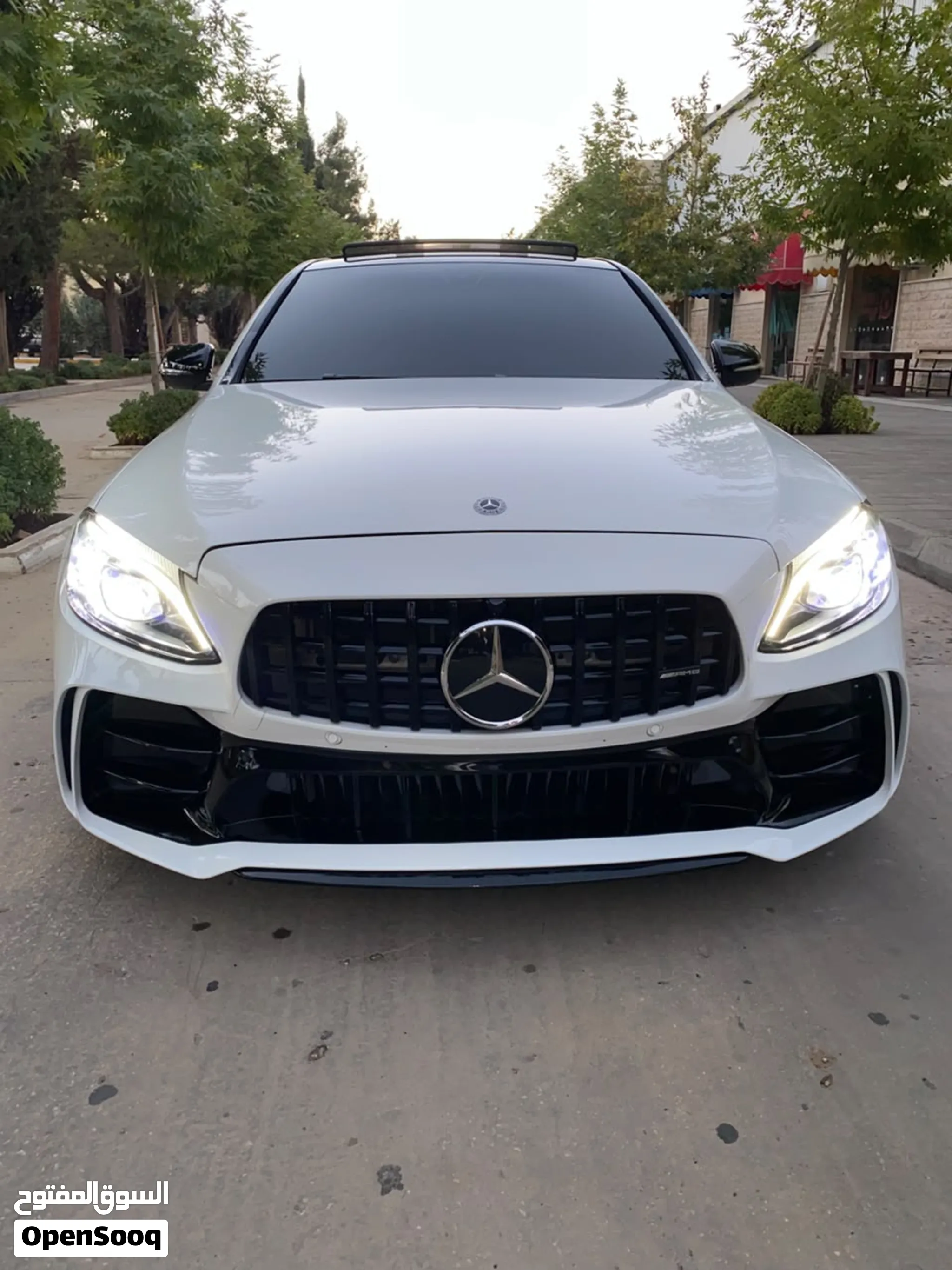 (Mercedes-Benz C-Class 2016 C300 4Matic) تعديل رائع