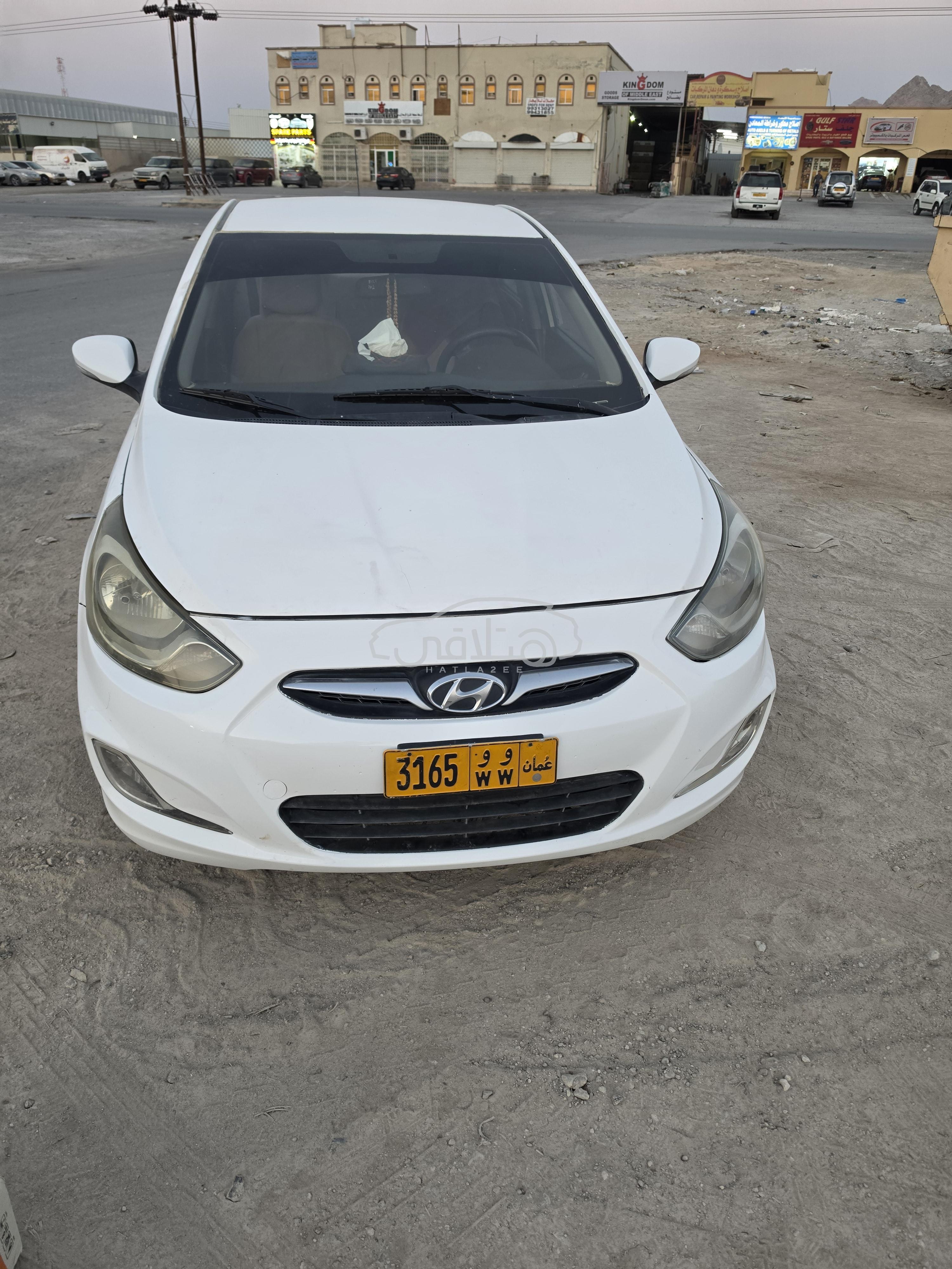 هيونداي اكسنت 2012 للبيع نزوى