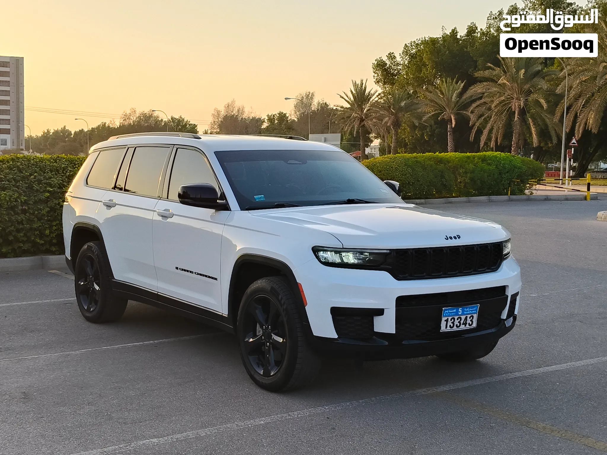 جيب جراند شيروكي L 2022 4×4 7 ركاب