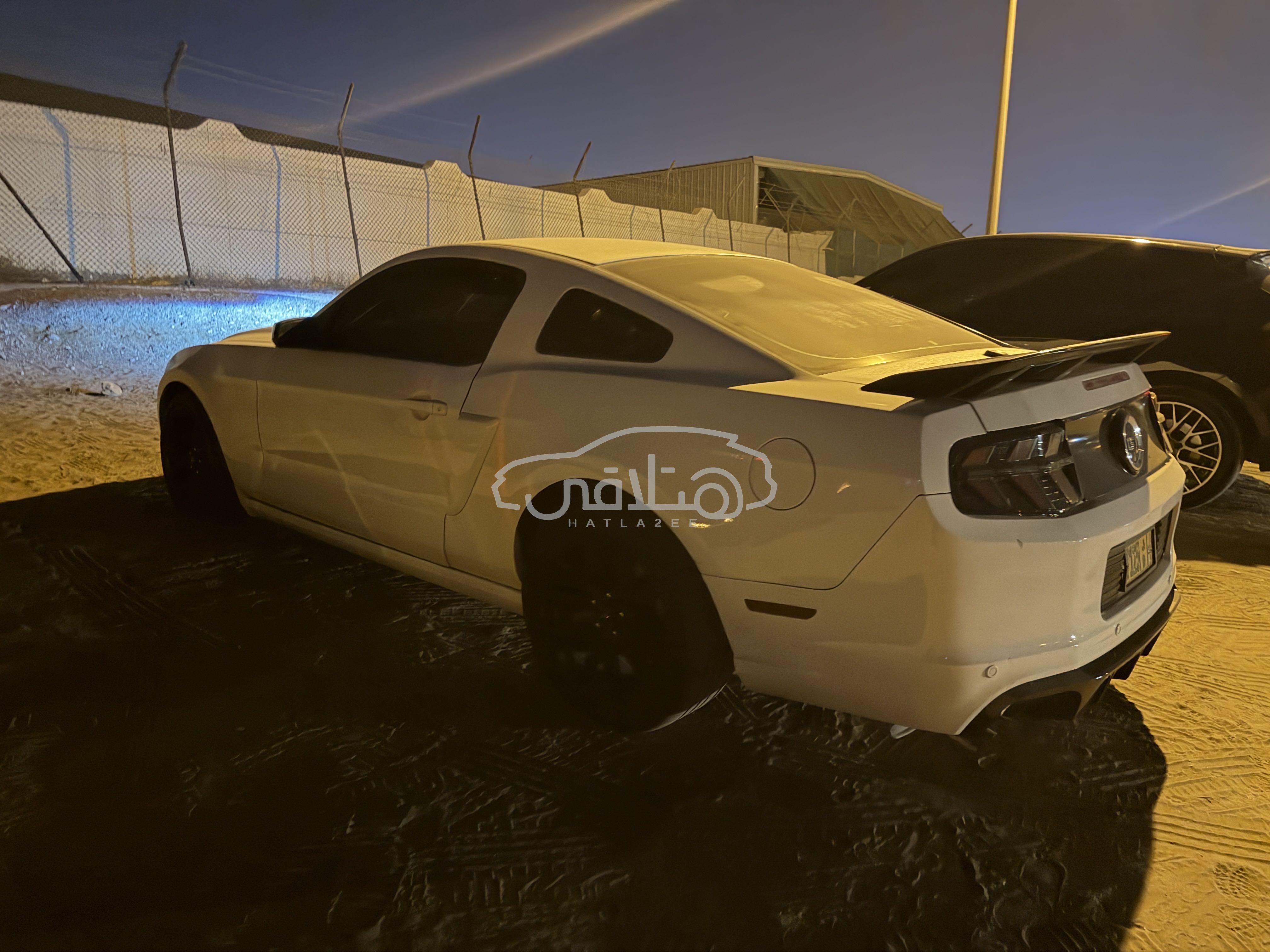 فورد موستانج 2014 للبيع العامرات