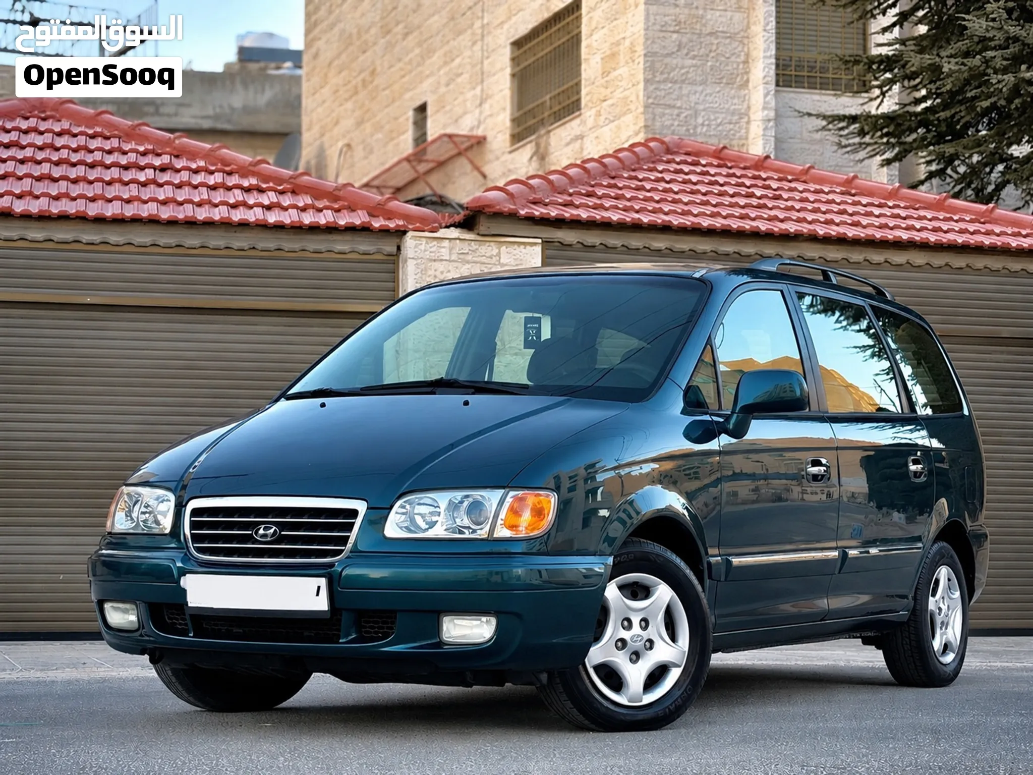 هيونداي تراجيت موديل 2004 ( مخزن ) وارد الوكالة عداد 109 الاف بحالة الوكالة 7 مقاعد