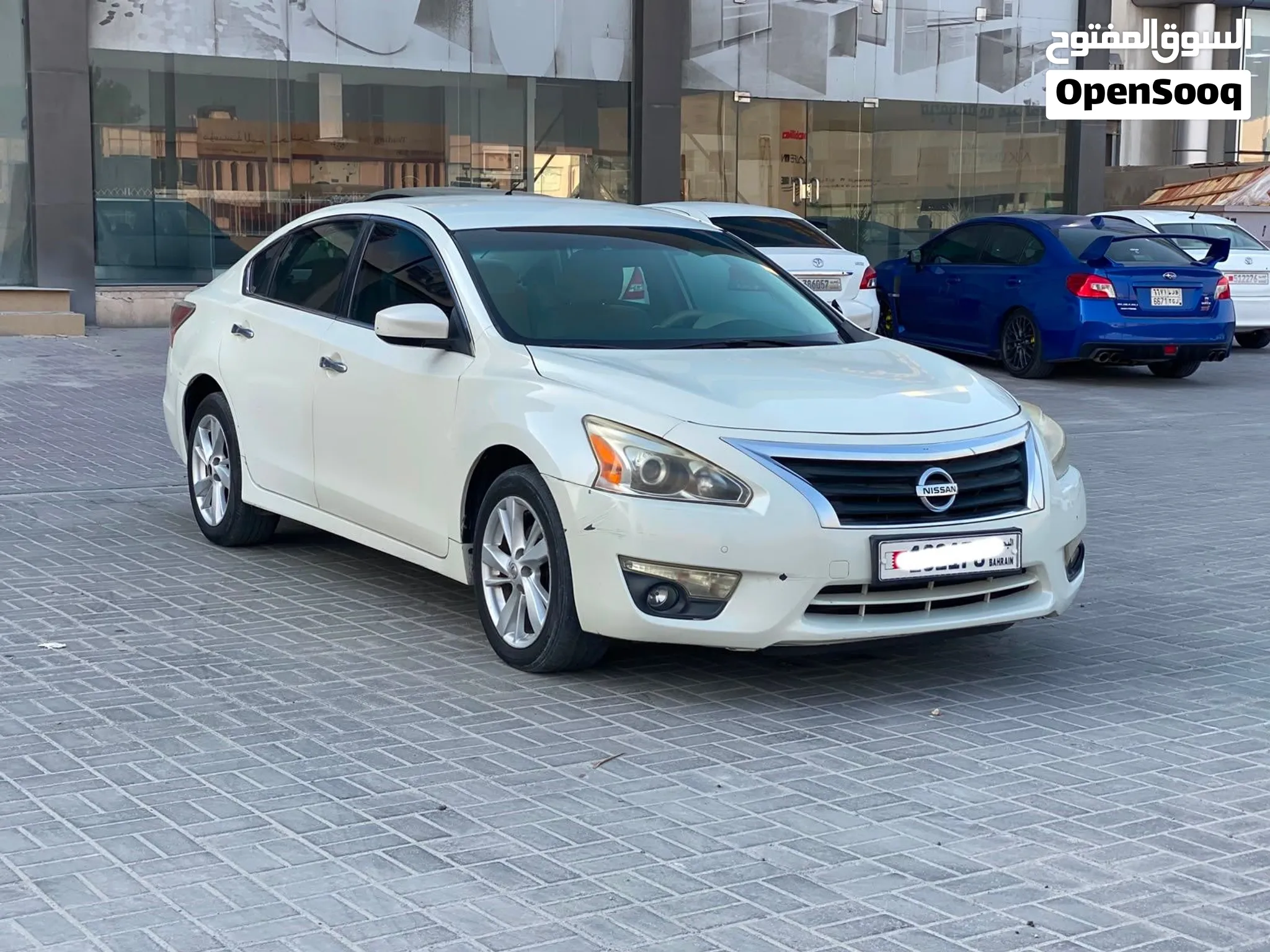 Nissan Altima 2016 (White)