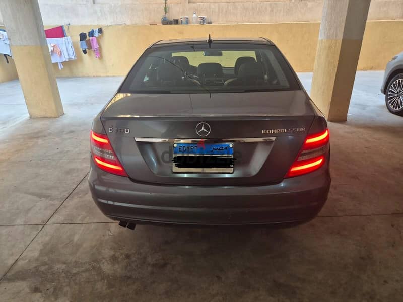 Mercedes-Benz C180 2012