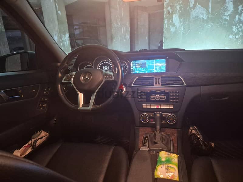 Mercedes-Benz C180 2012