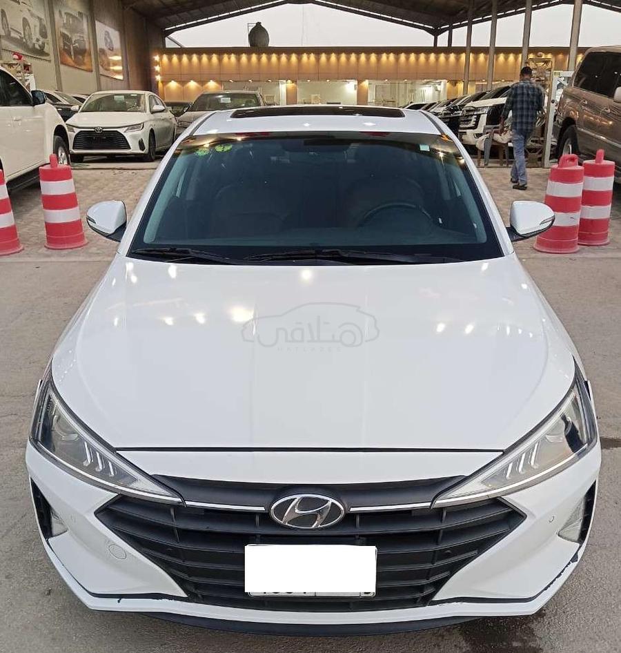 هيونداي إلنترا 2019 للبيع الرياض