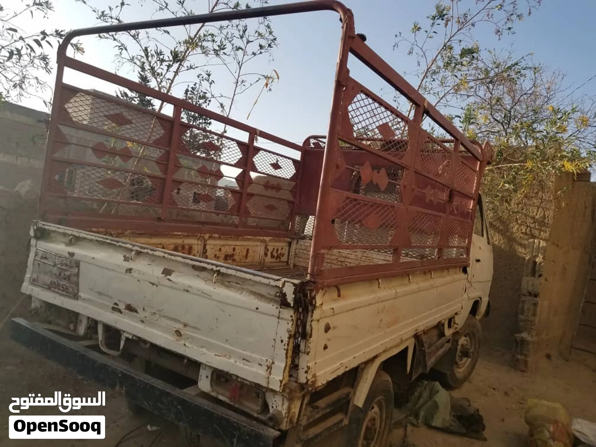 كيا سيريس (دبل) مديل97 نضيف وعرطه السعر 600الف يمني