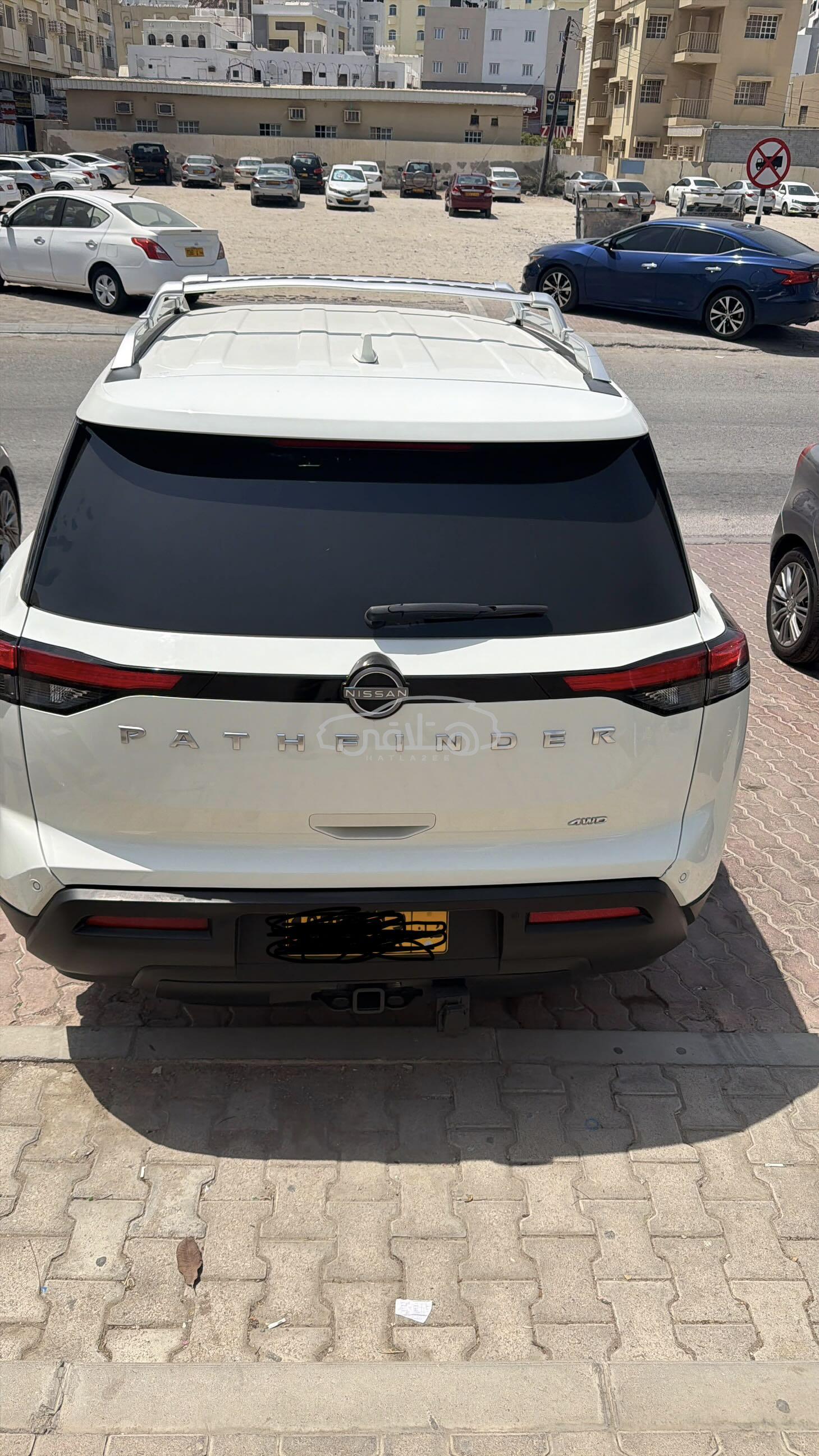 نيسان باثفايندر 2022 للبيع روي