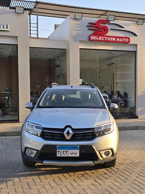رينو سانديرو ( ستيب واى ) 2023