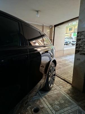 لاند روفر فيلار 2024