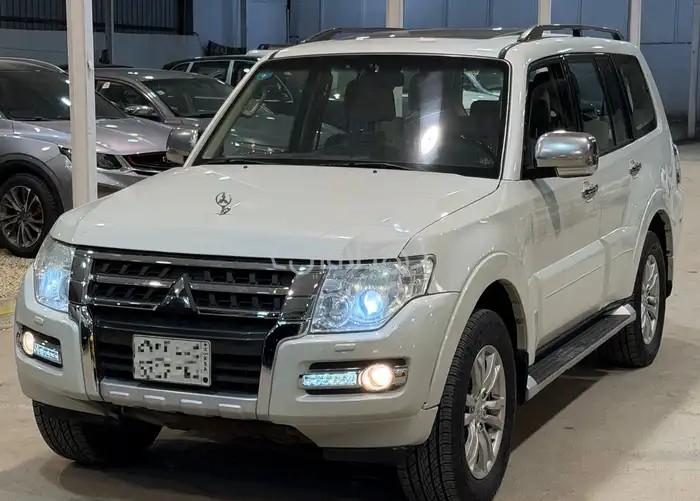 ميتسوبيشي باجيرو 2016 للبيع الرياض