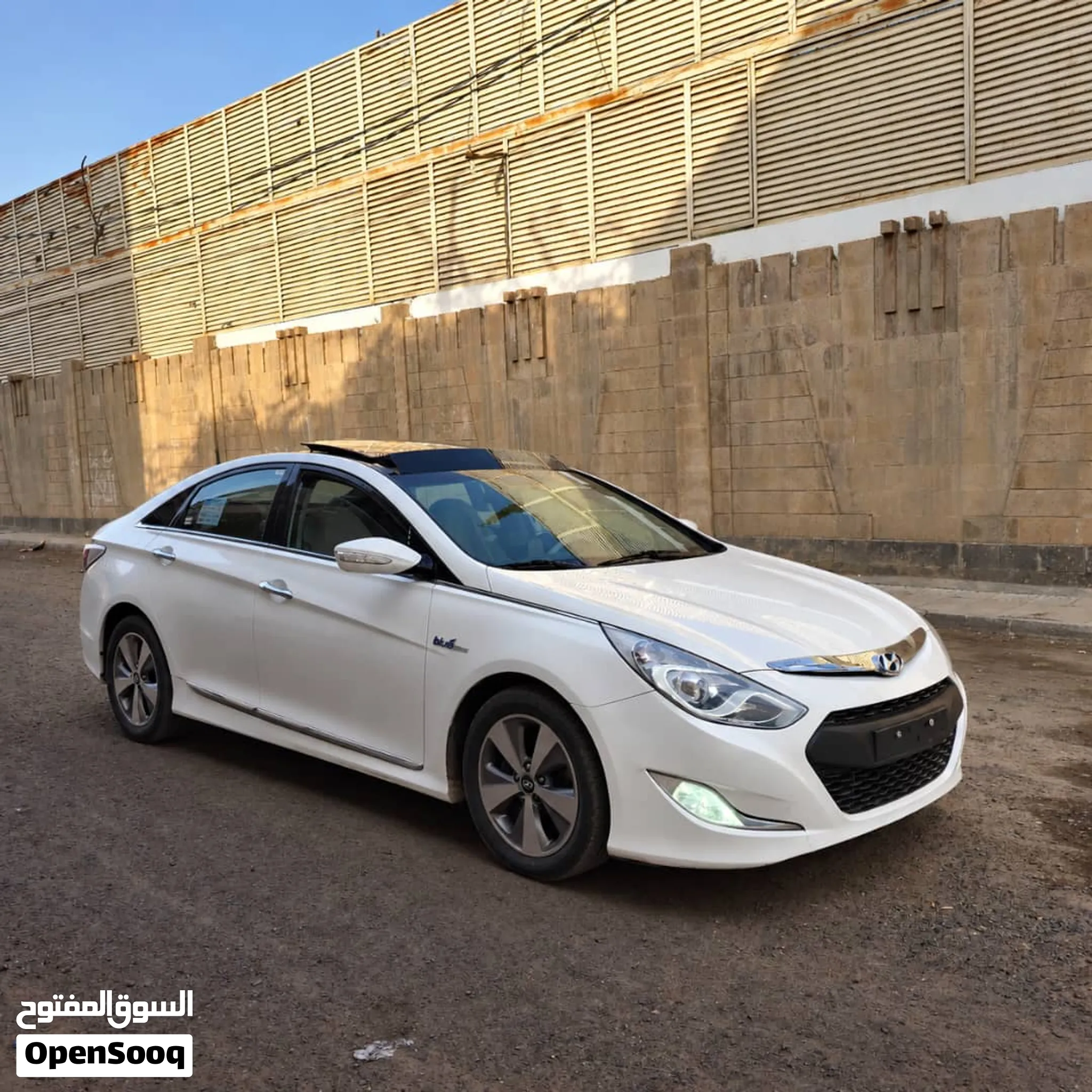 سياره هايبرد هيونداي سوناتا 2012