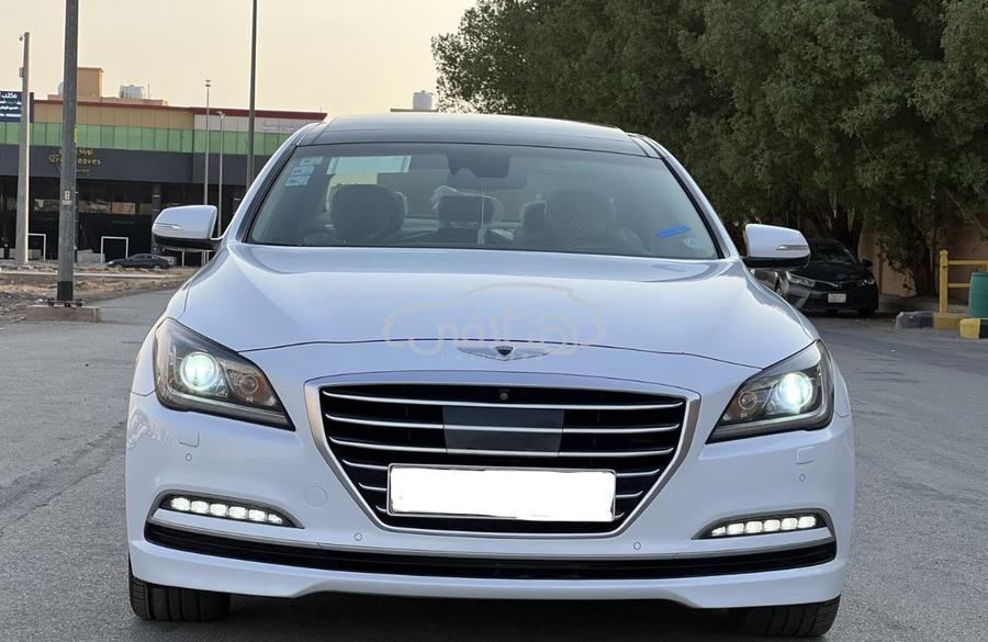هيونداي جينيسيس 2015 للبيع الرياض