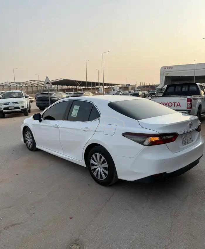 تويوتا كامري 2023 للبيع الرياض
