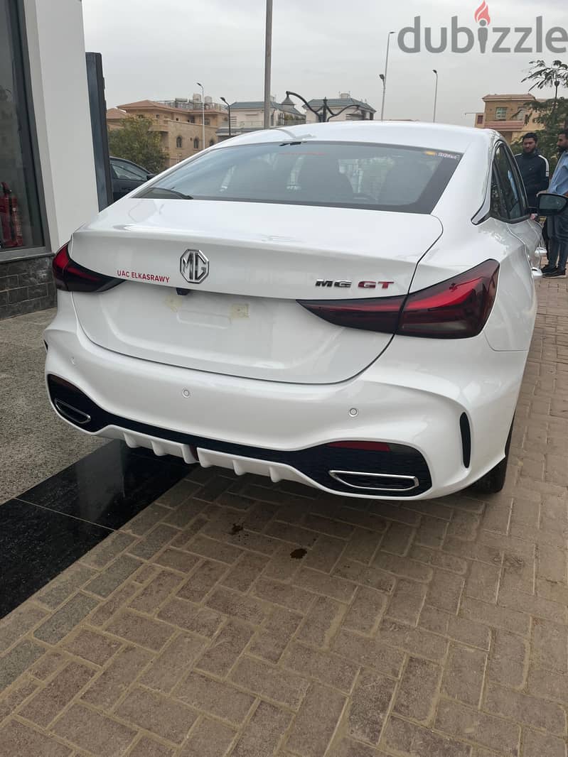 MG GT عرض كاش باك متاح الان متاح جميع الالوان