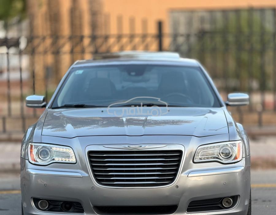 كرايسلر 300 2014 للبيع الرياض
