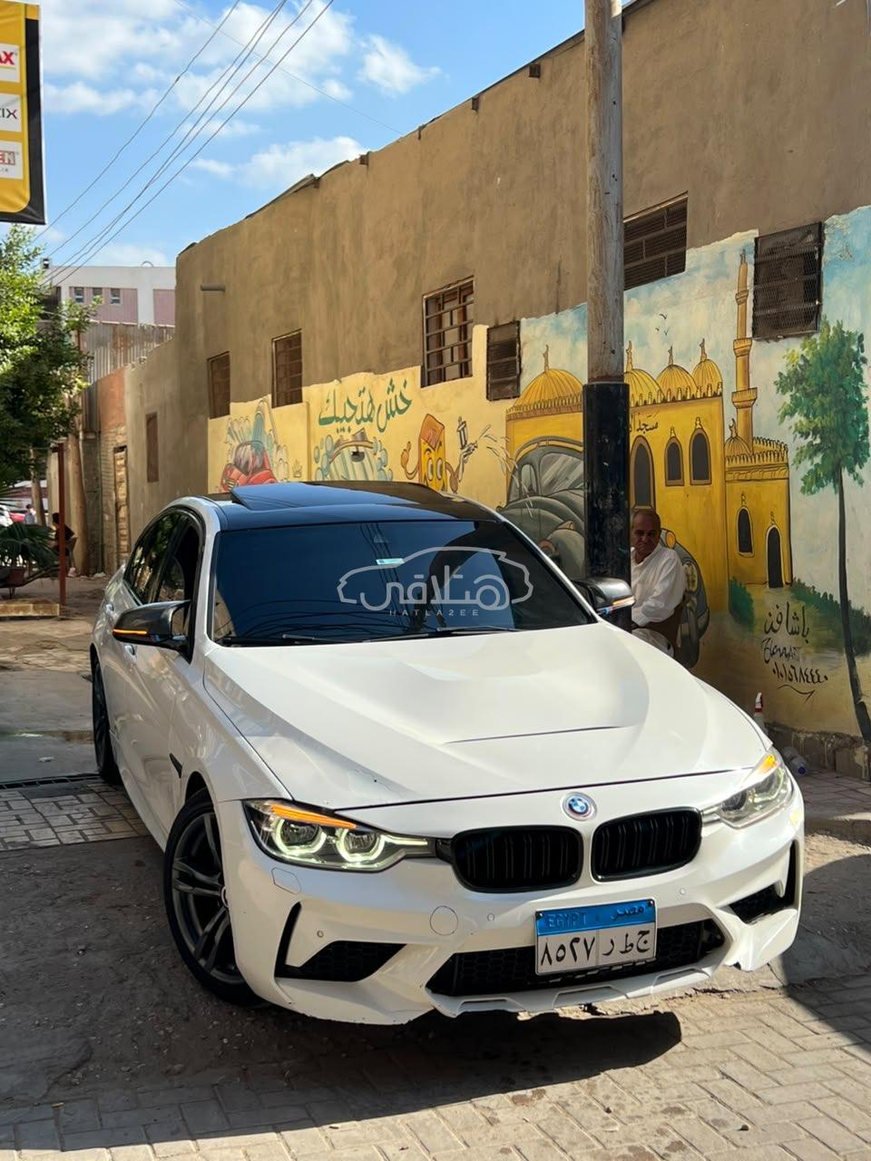بي ام دبليو 320i 2017