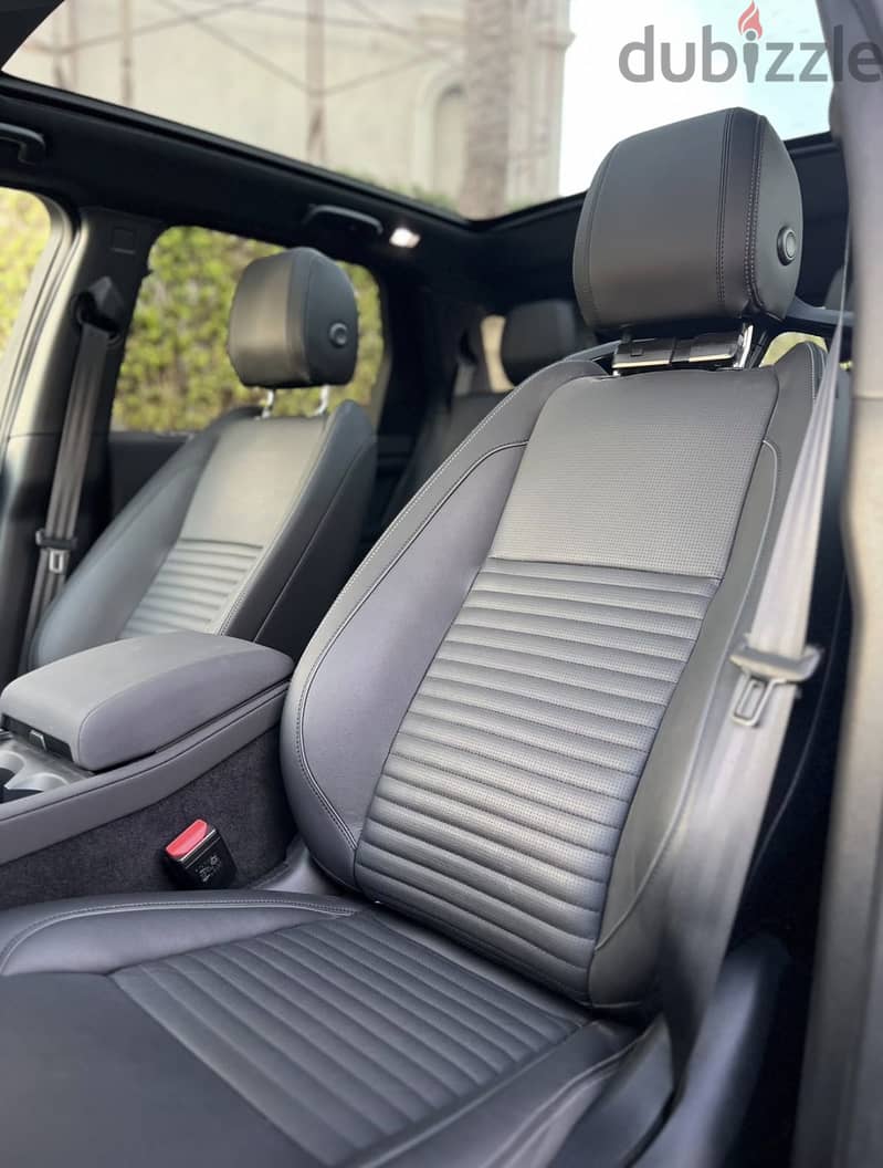 Land Rover Discovery P300 Sport 2025