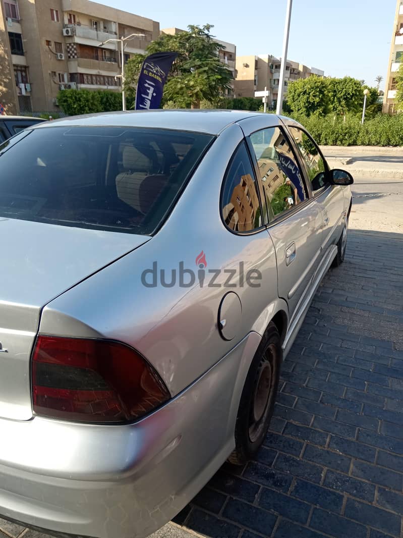 أوبل فيكترا 2001