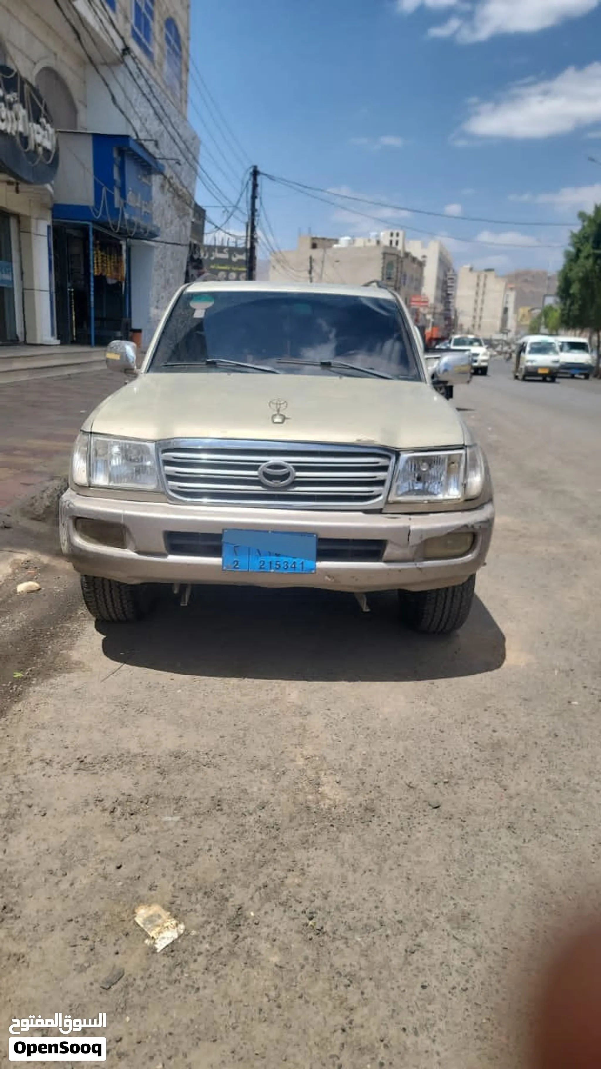 صالون لاندكروزر بازرعه ابواب