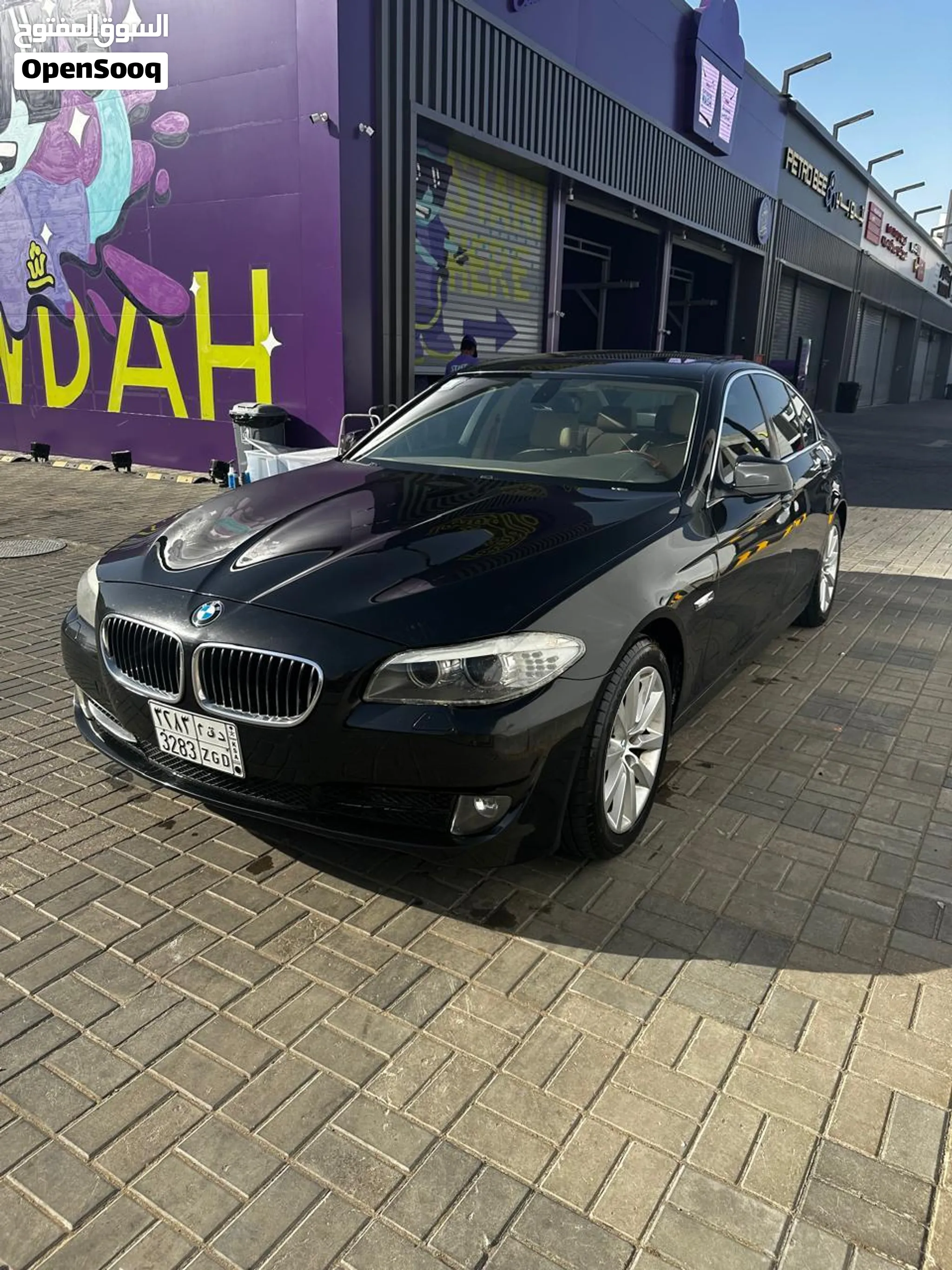 بي ام دبليو 523i
