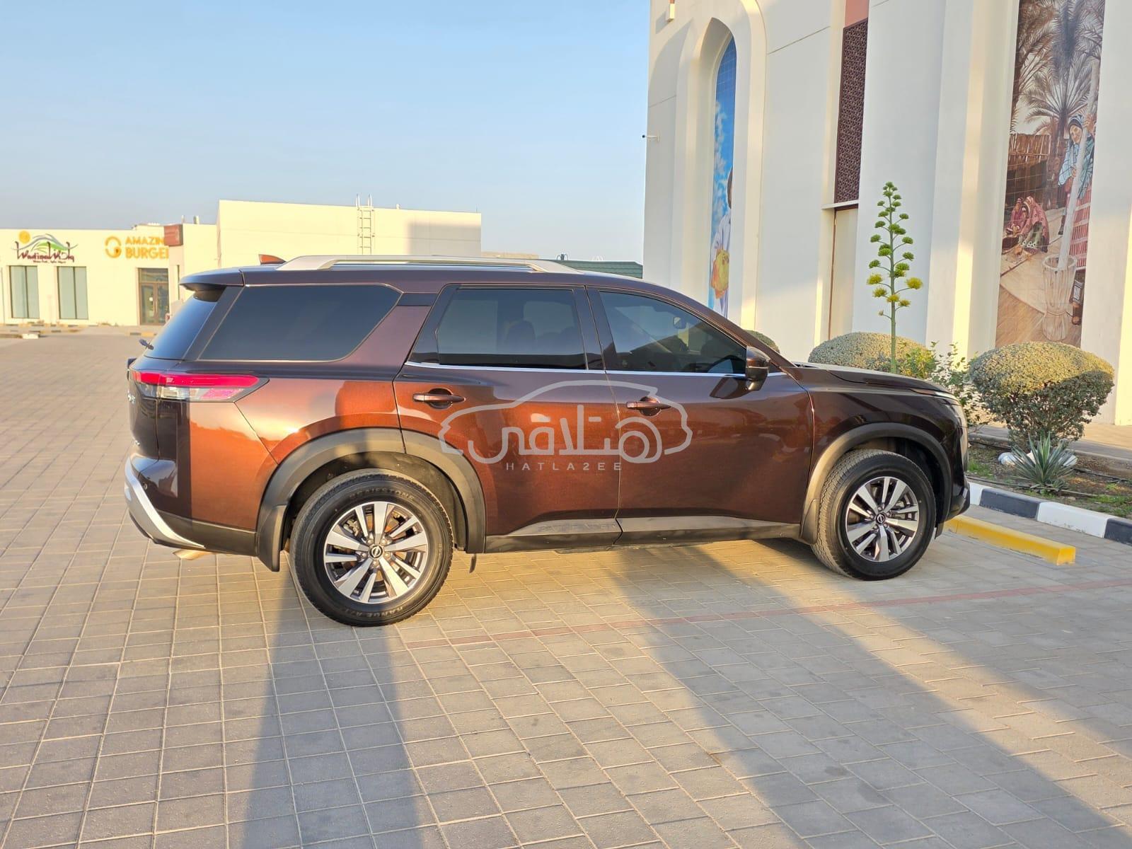 نيسان باثفايندر 2022 للبيع الخوير