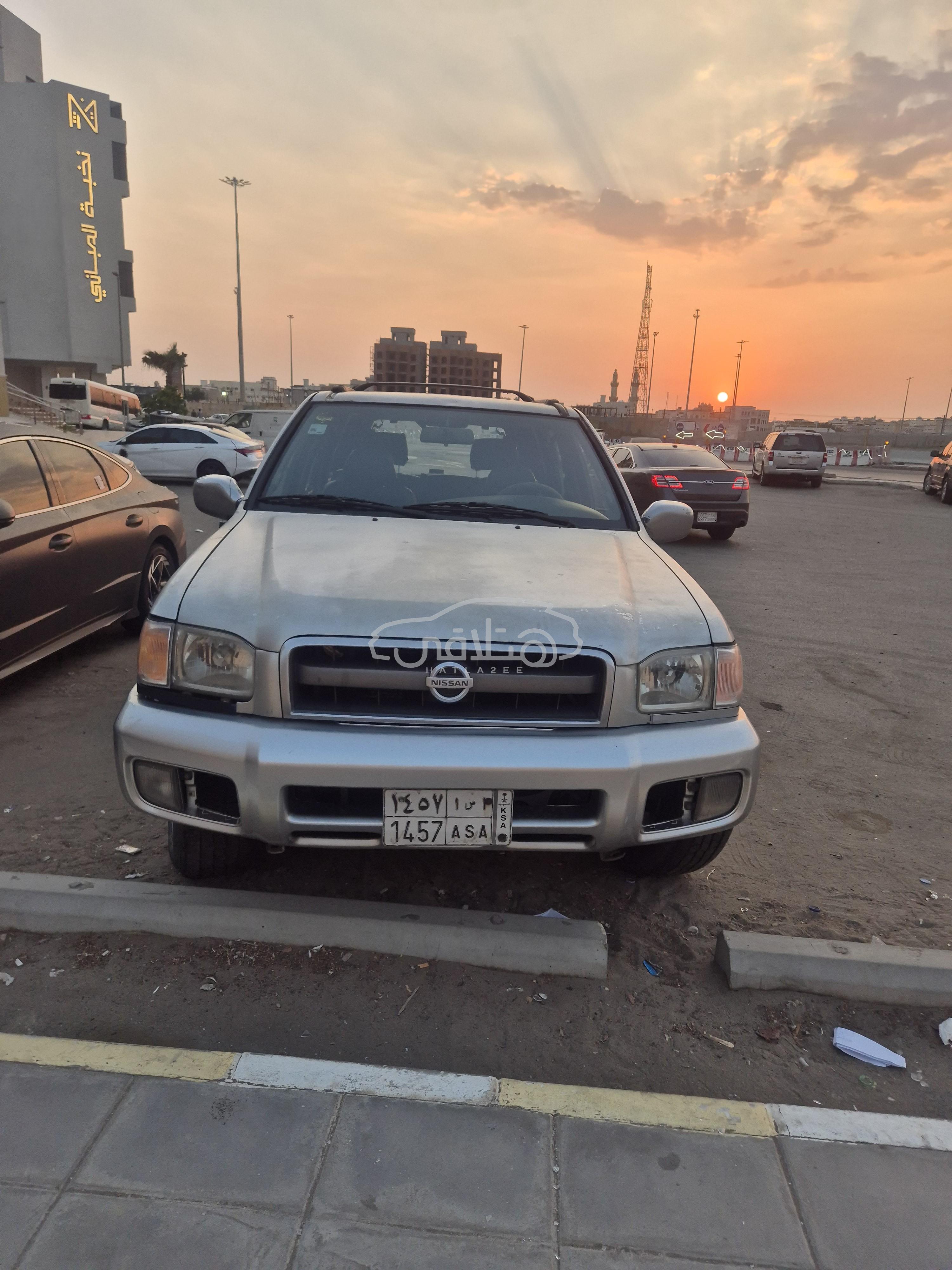 نيسان باثفايندر 2002 للبيع جدة