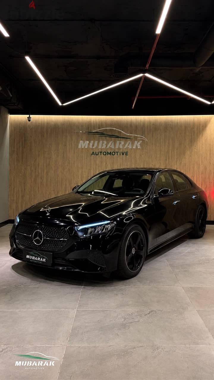 Mercedes-Benz E 200 2024 AMG سعر خاص داخل المعرض