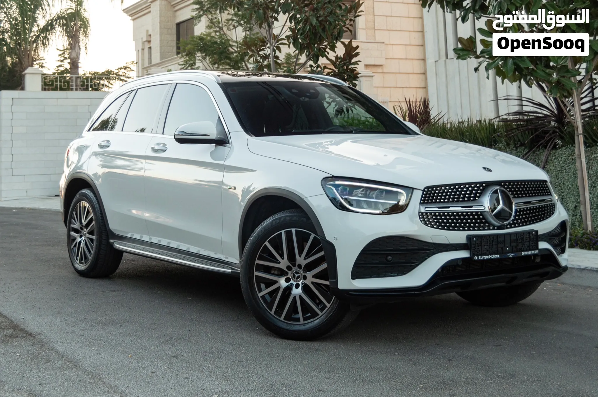 MERCEDES BENZ GLC300e AMG (plug-in Hybrid)