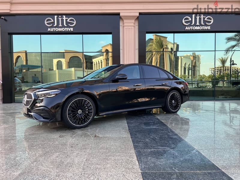 Mercedes-Benz E200 AMG 2025 عفشه و محاور