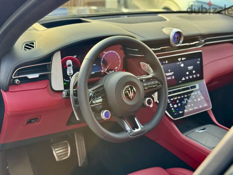Maserati Grecale Modena 2025 MTI ضمان وكيل