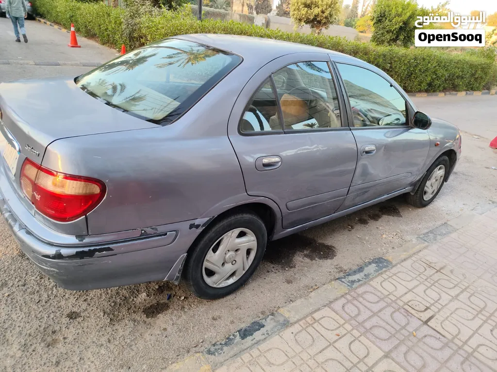 نيسان صني فابريكا دواخل 2002