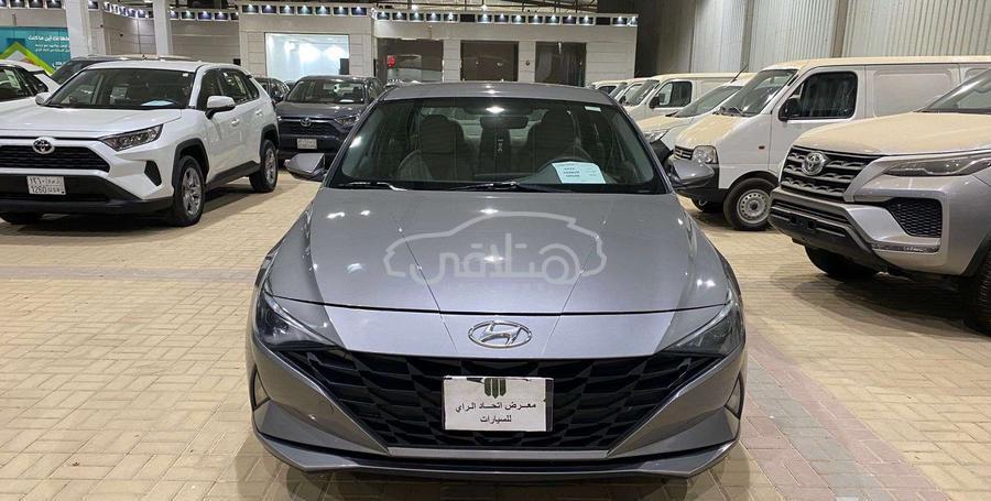 هيونداي إلنترا 2023 للبيع الرياض