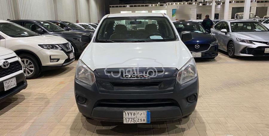 ايسوزو دى ماكس 2023 للبيع الرياض