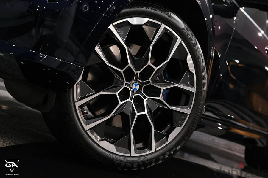 BMW X7 M60i 2025