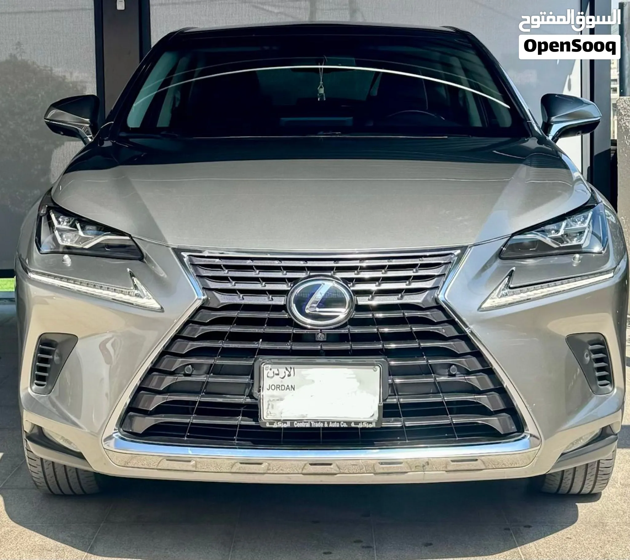 LEXUS NX300H للبيع فل كامل فحص كامل وارد وكالة اعلى صنف