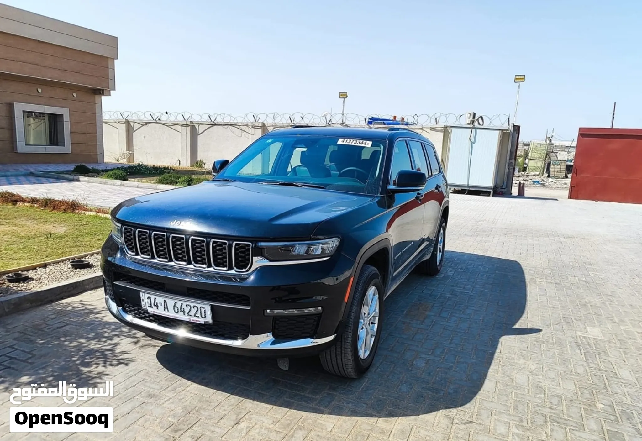 جيب شيروكي 2023 لمتد 7 راكب بيع 235$ او مراوس مع فورد
