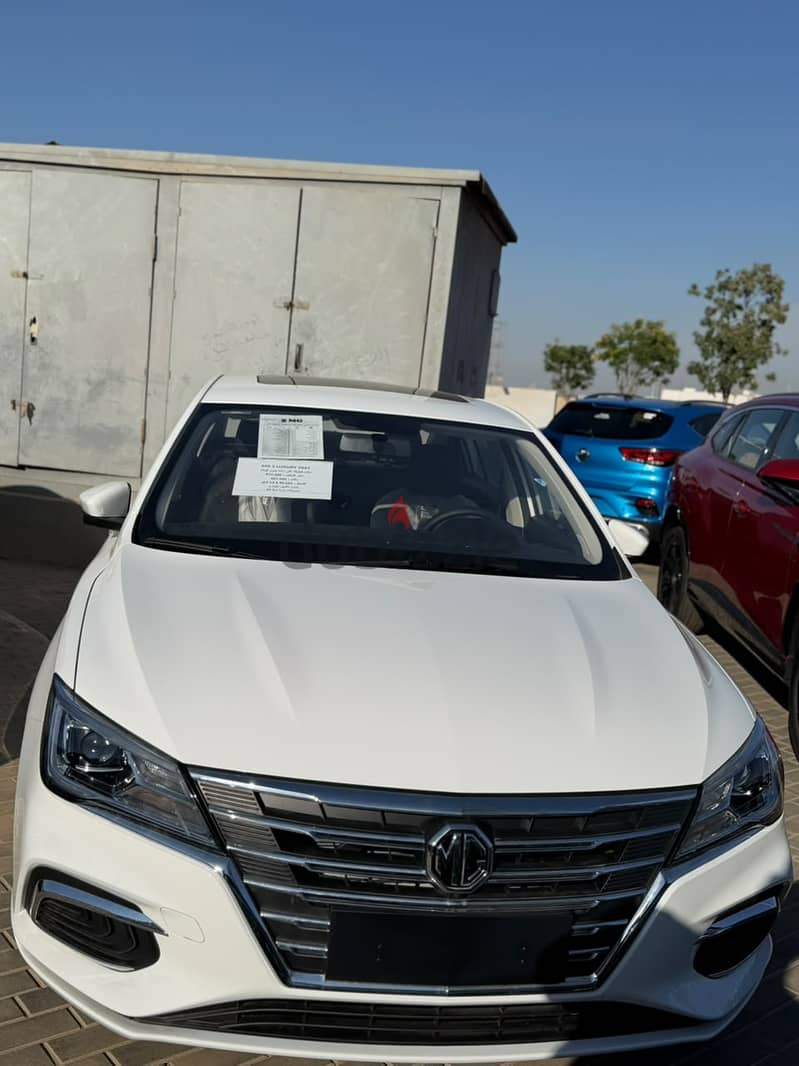 MG 5 2027 لاكشري علي سنه بدون فوايد و قسطين هديه