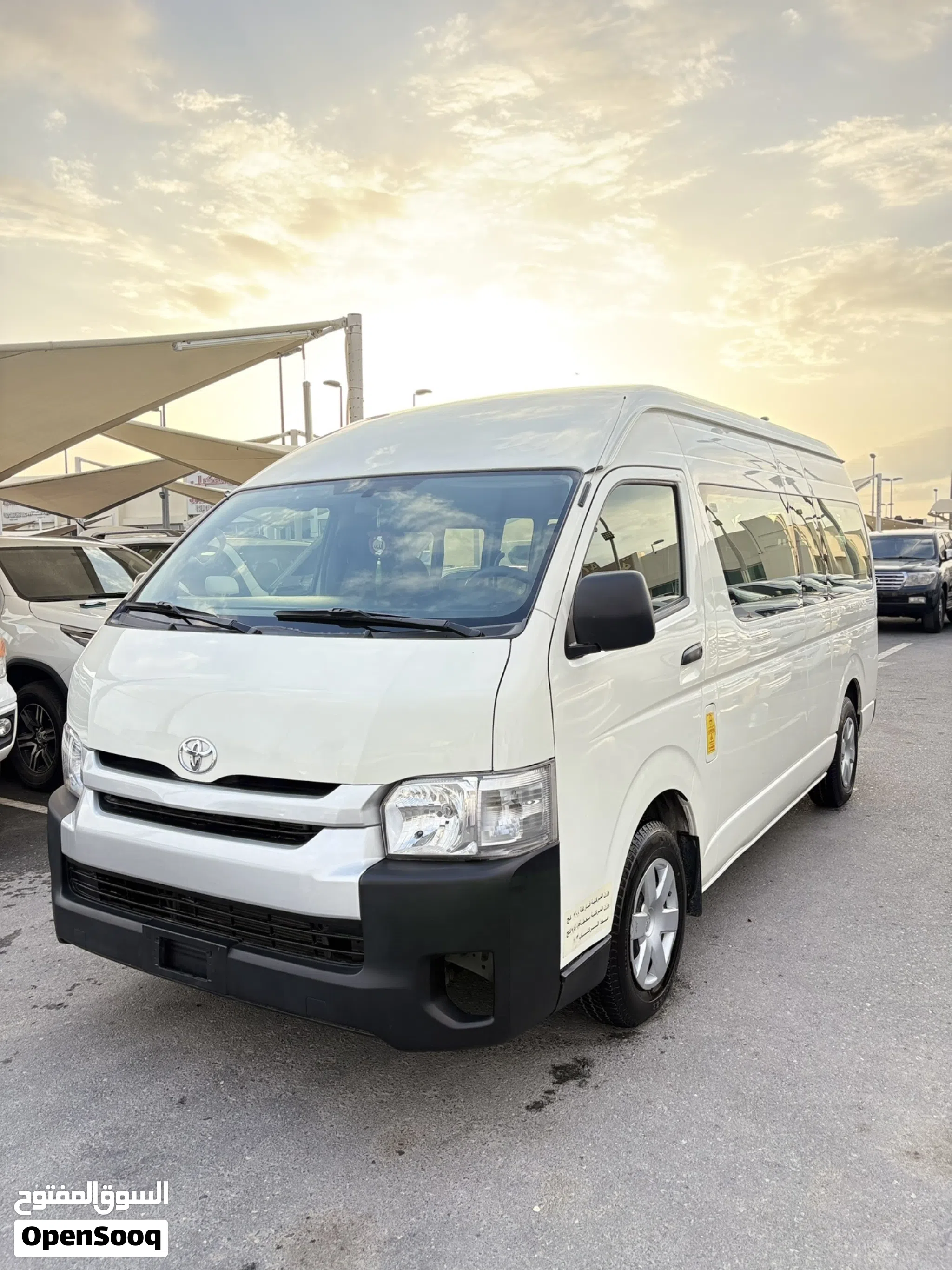 Toyota Hiace HiRoof Passenger GCC model 2017