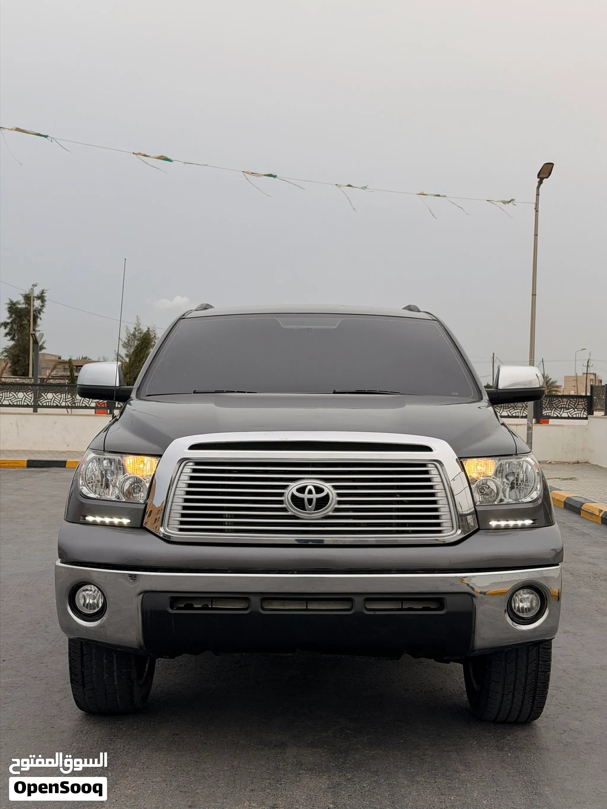 تويوتا تندرا 2013 محرك 57 دفع رباعي للبيع
