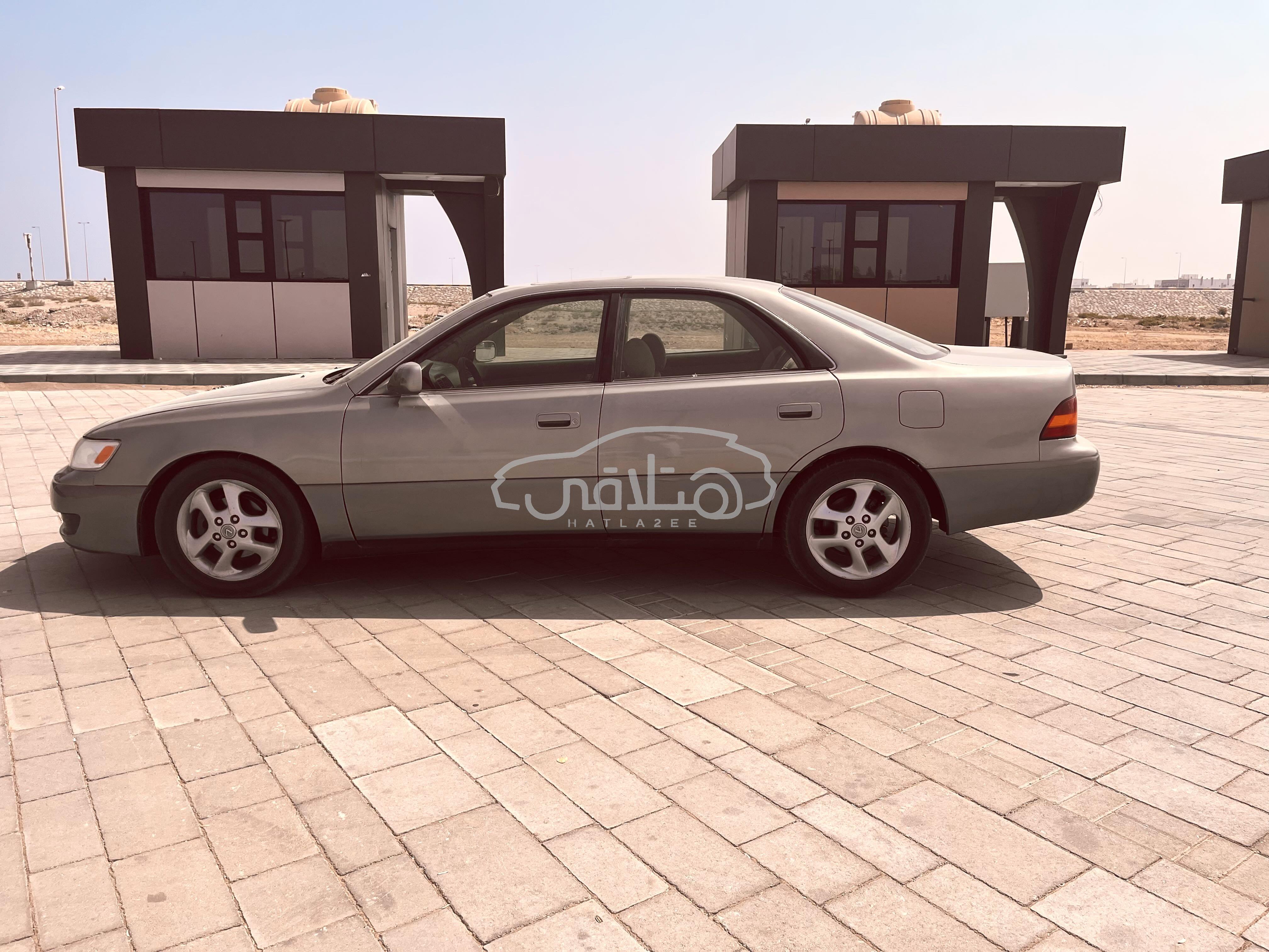 لكزس Is 1998 للبيع المصنعة