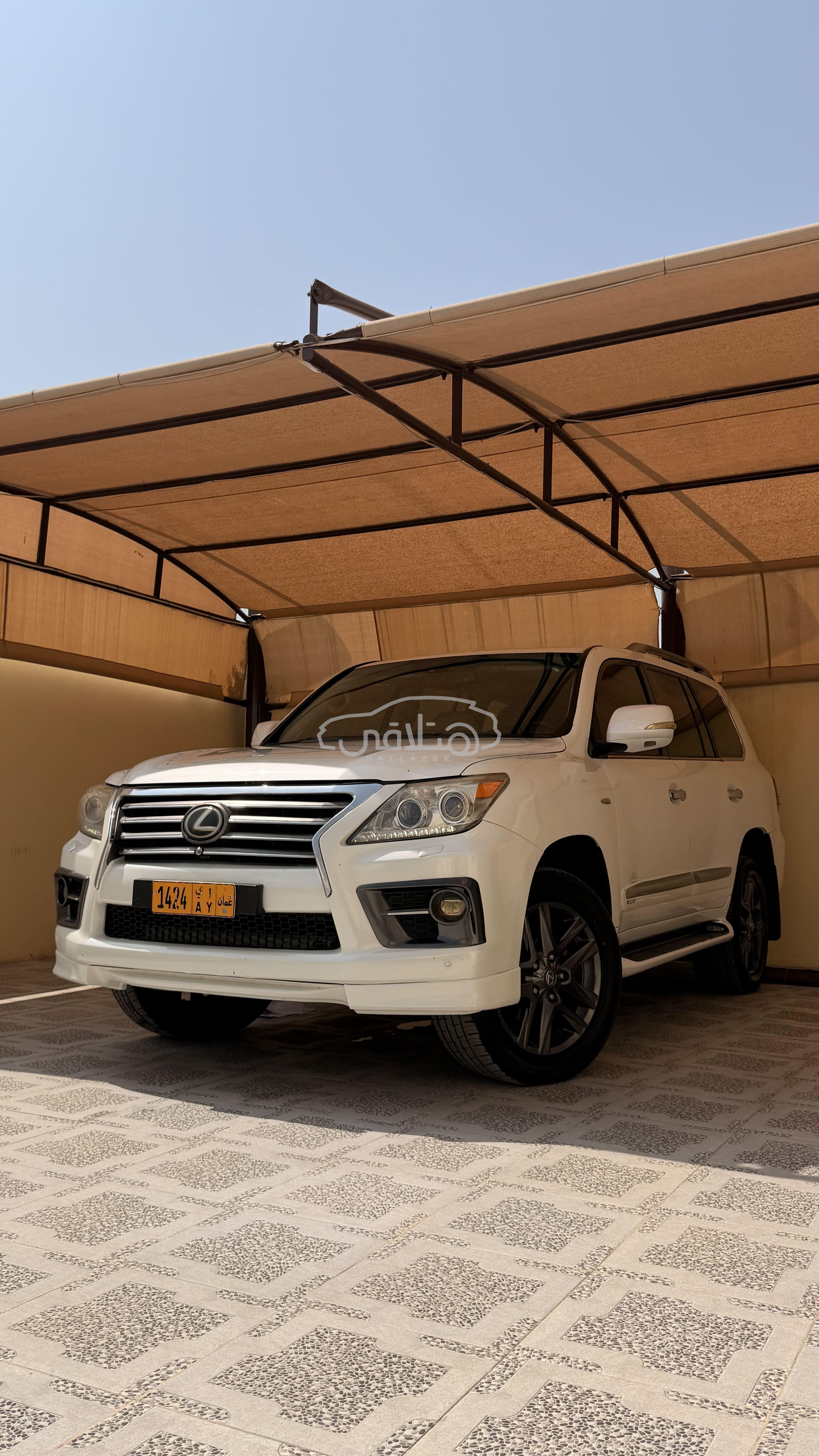 لكزس LX 570 2011 للبيع بركاء