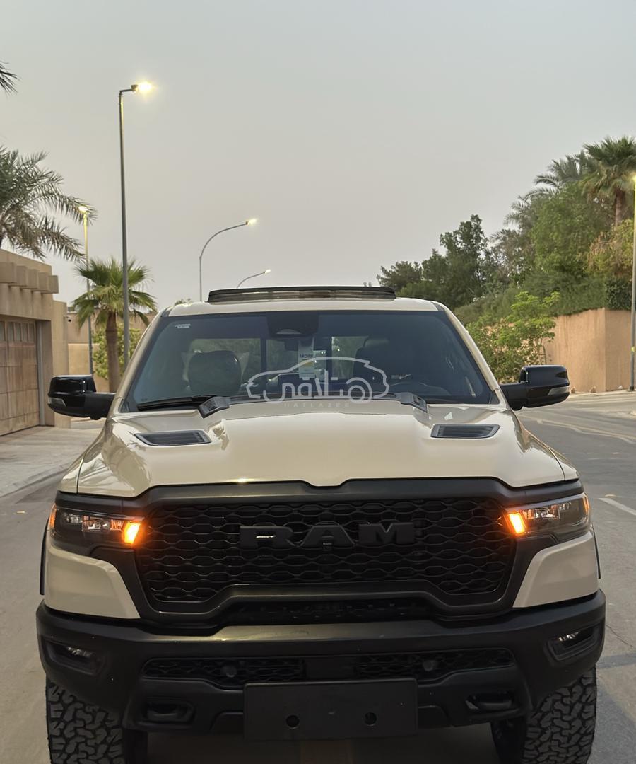 دودج رام 2025 للبيع الرياض