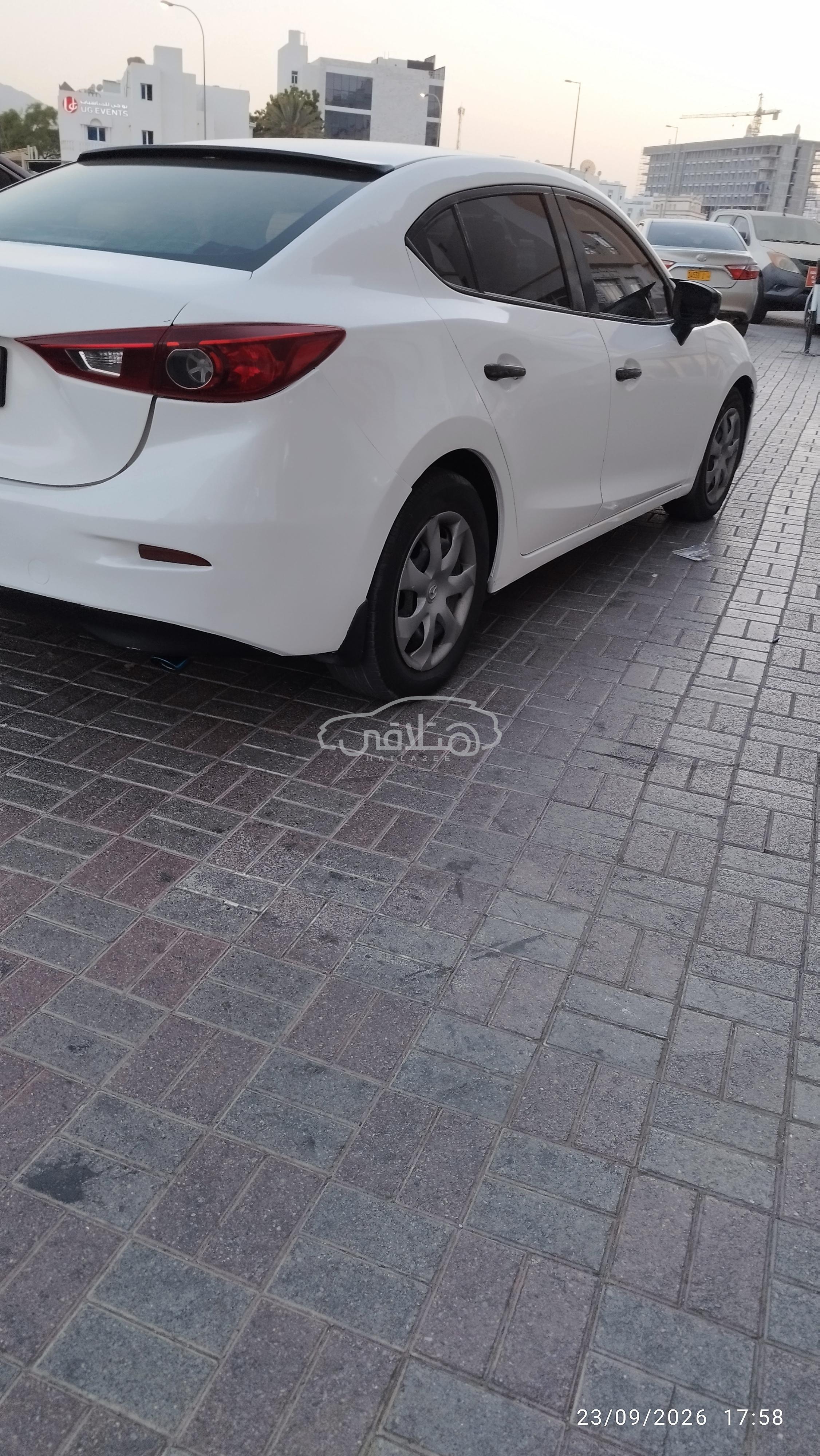 مازدا 3 2015 للبيع الخوير