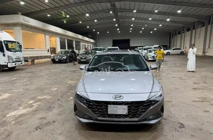 هيونداي إلنترا 2023 للبيع الرياض