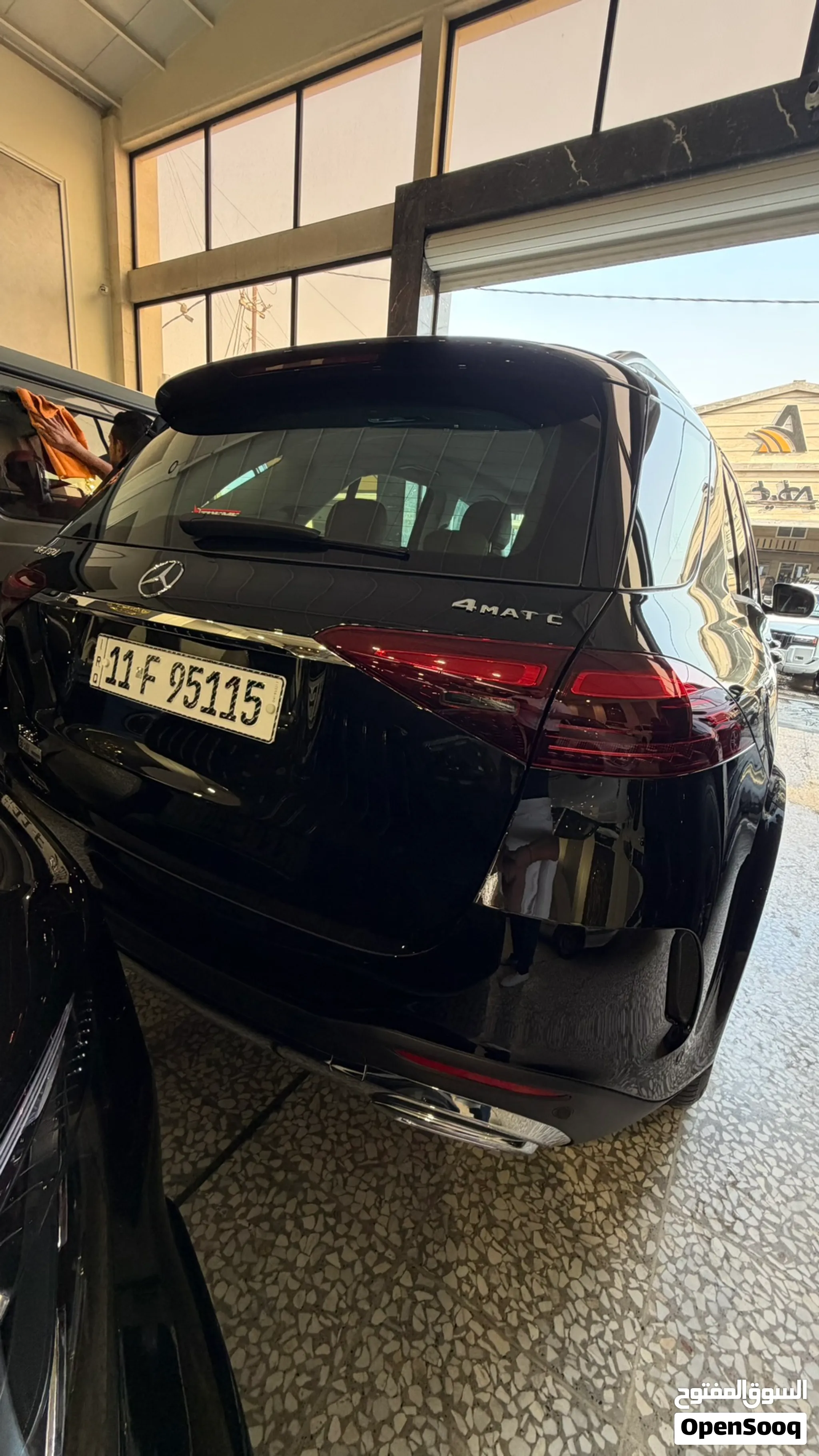 Mercedes Benz 2025