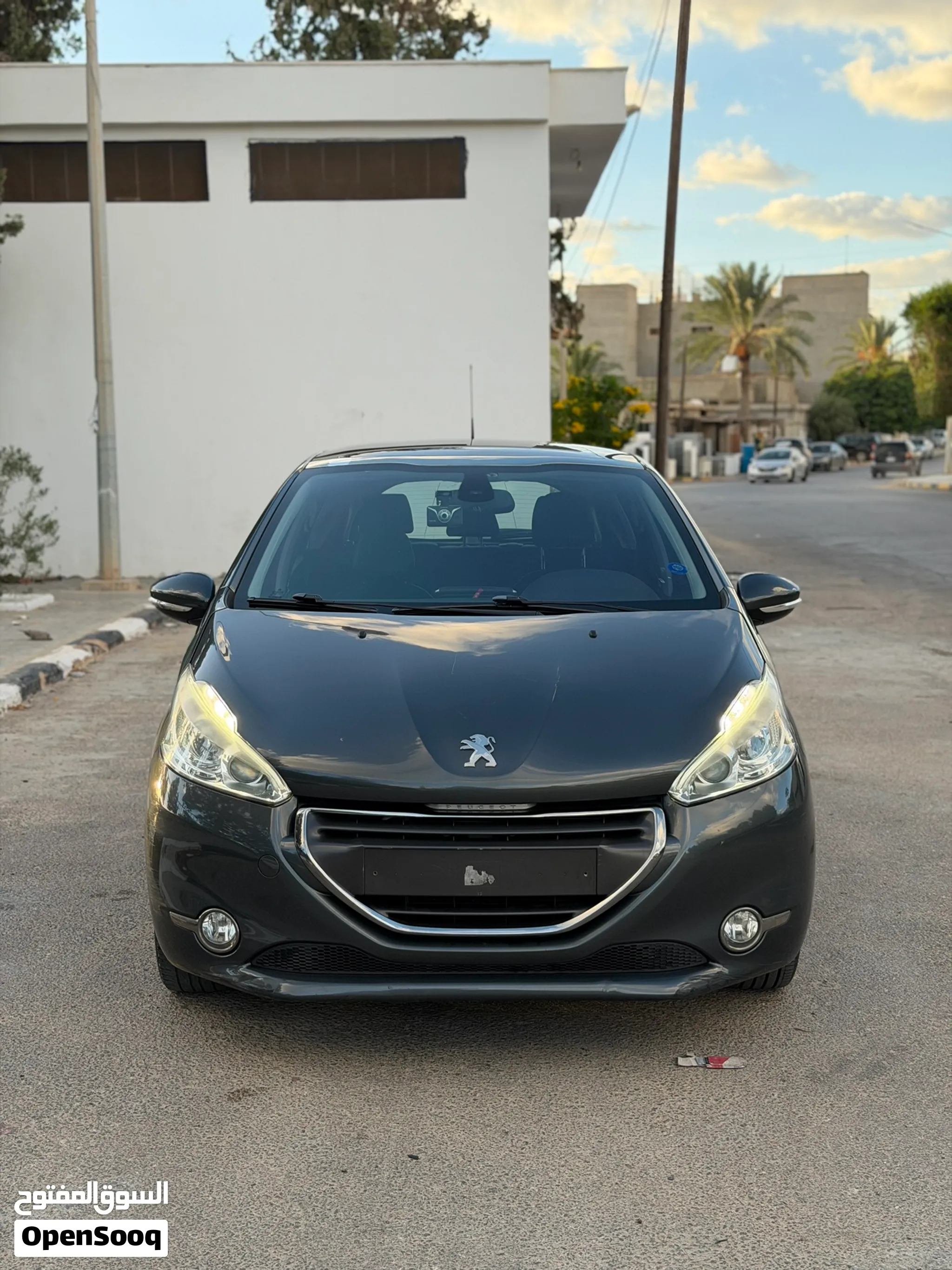 بيجو 208 موديل 2014