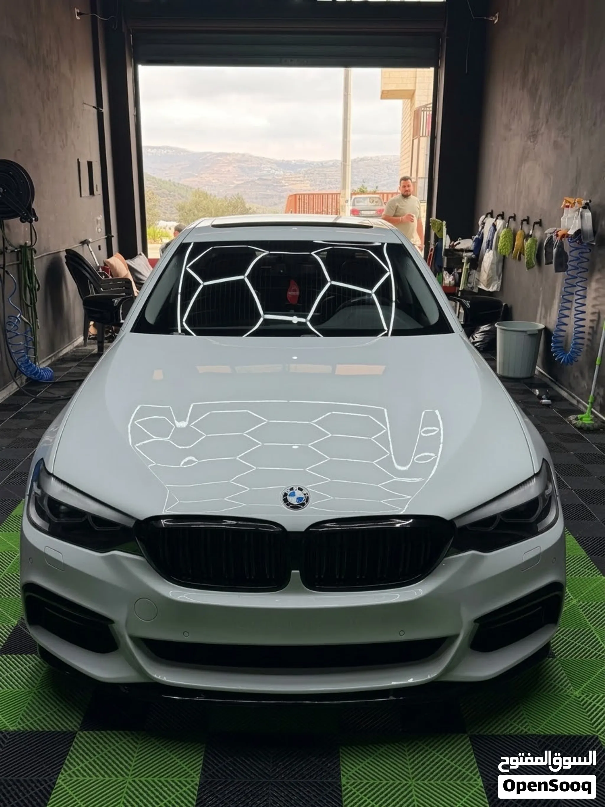 BMW 520i موديل 2017